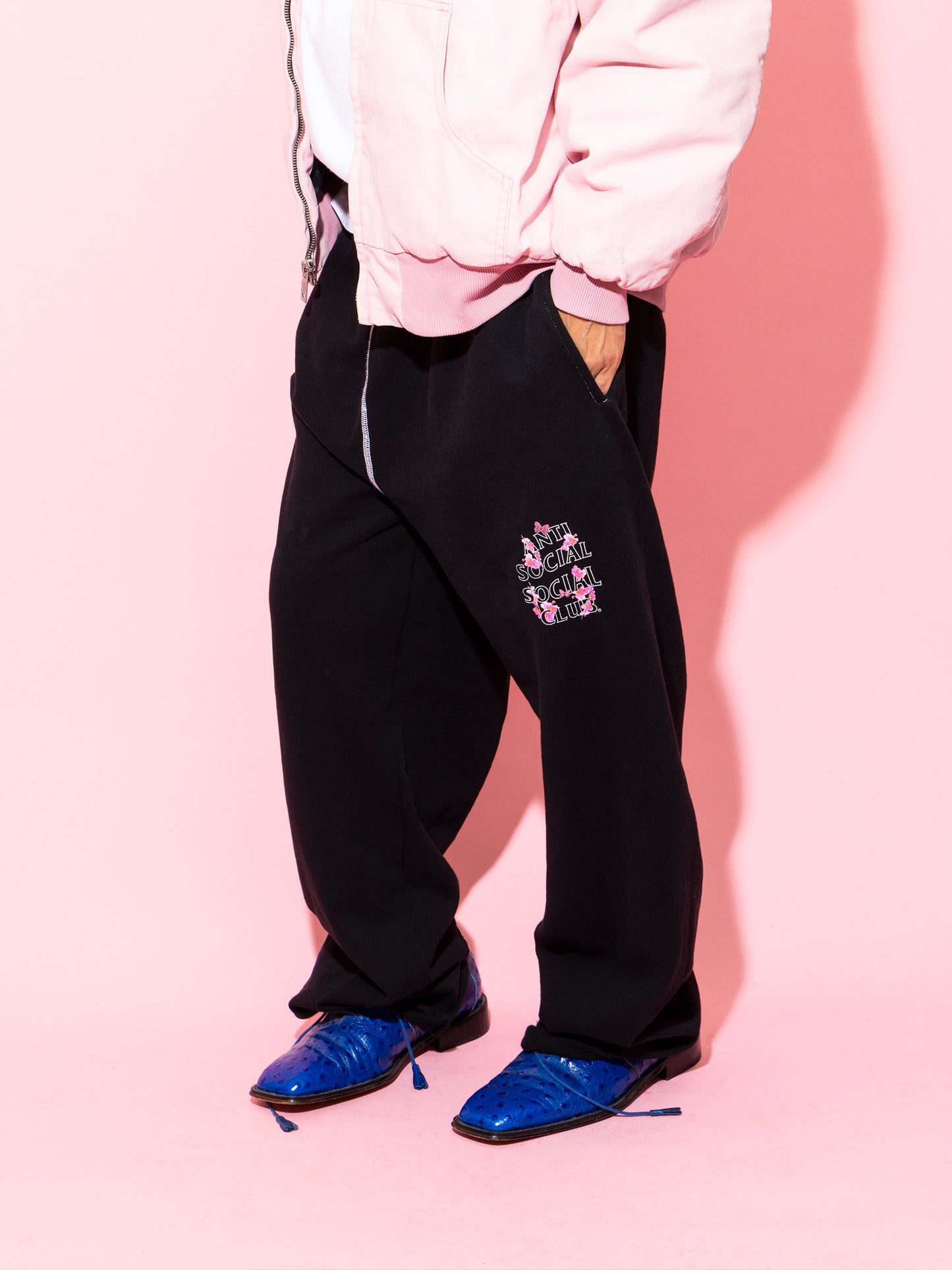 CONTRAST STITCH SWEATS - BLACK