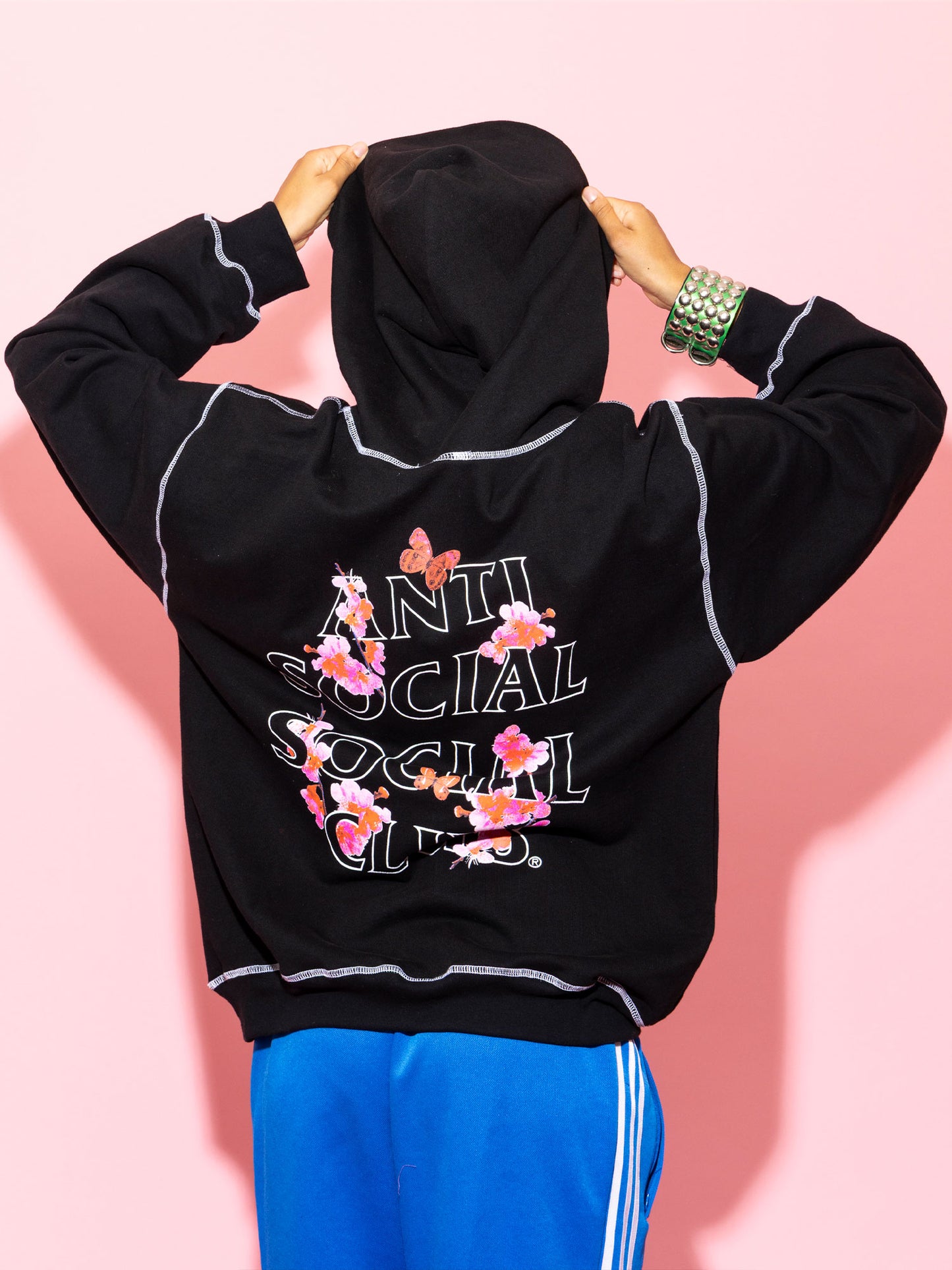 CONTRAST STITCH HOODIE - BLACK