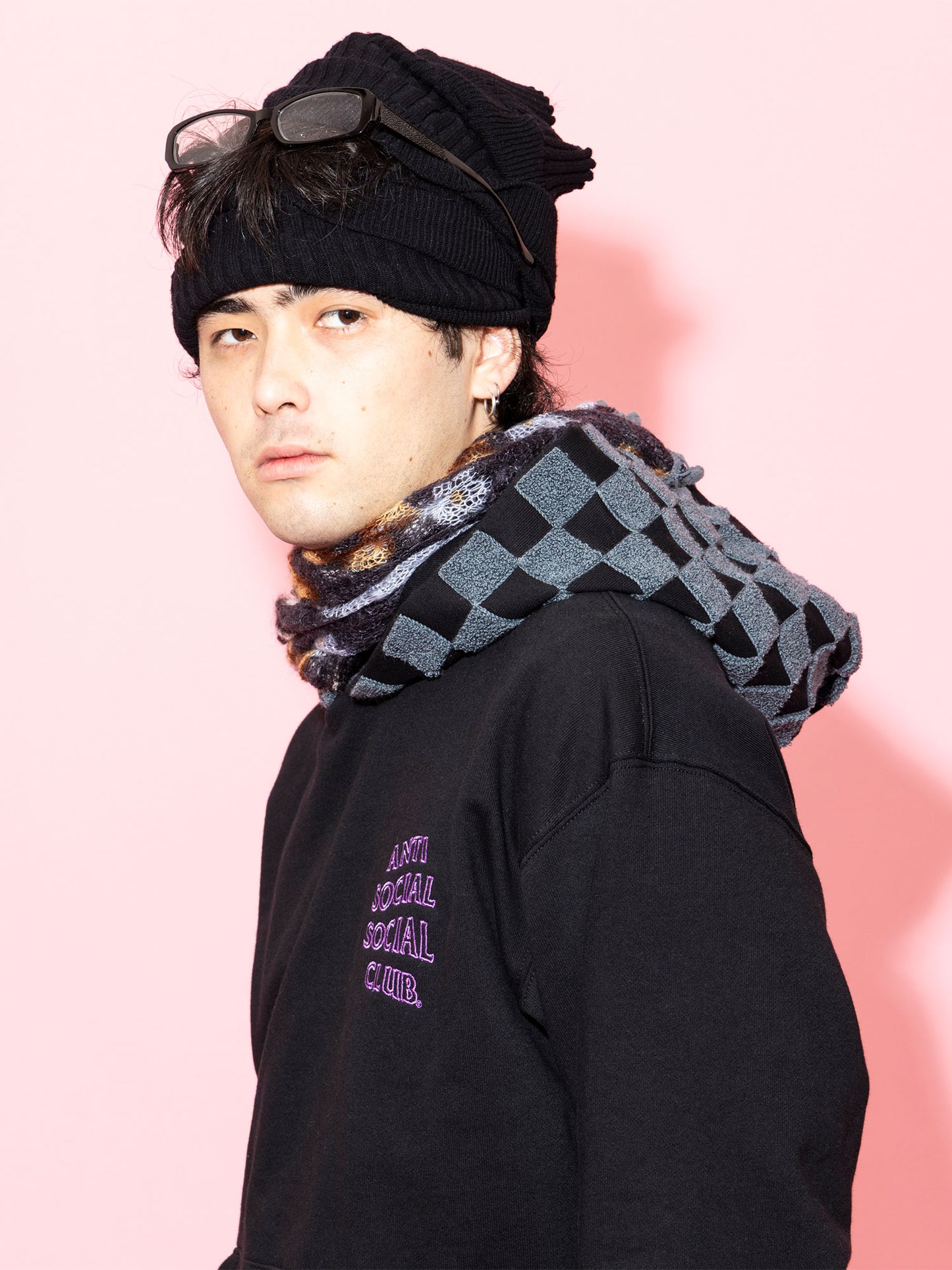 CHENILLE CHECKERED HOODIE - BLACK