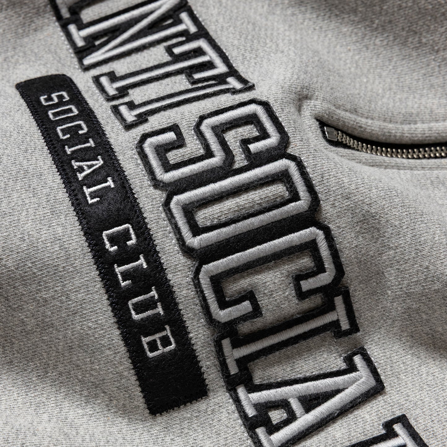 FELT THE SAME APPLIQUE QUARTER-ZIP - GRAY